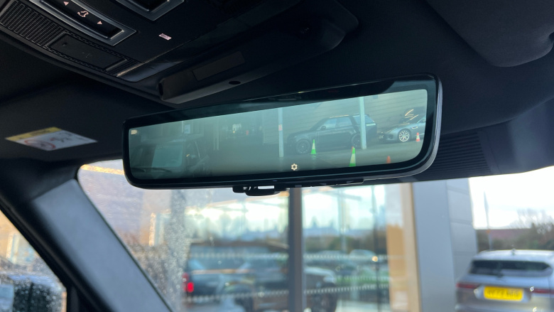 Land Rover Defender 3.0 D250 X-Dynamic HSE 110 5dr Auto Diesel Estate